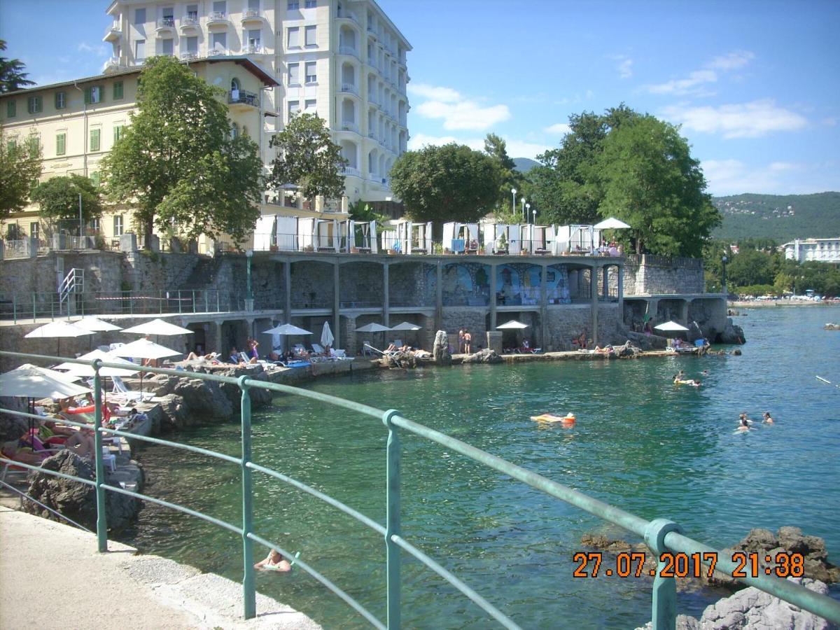 Apartment At Sea Lovran Exterior photo